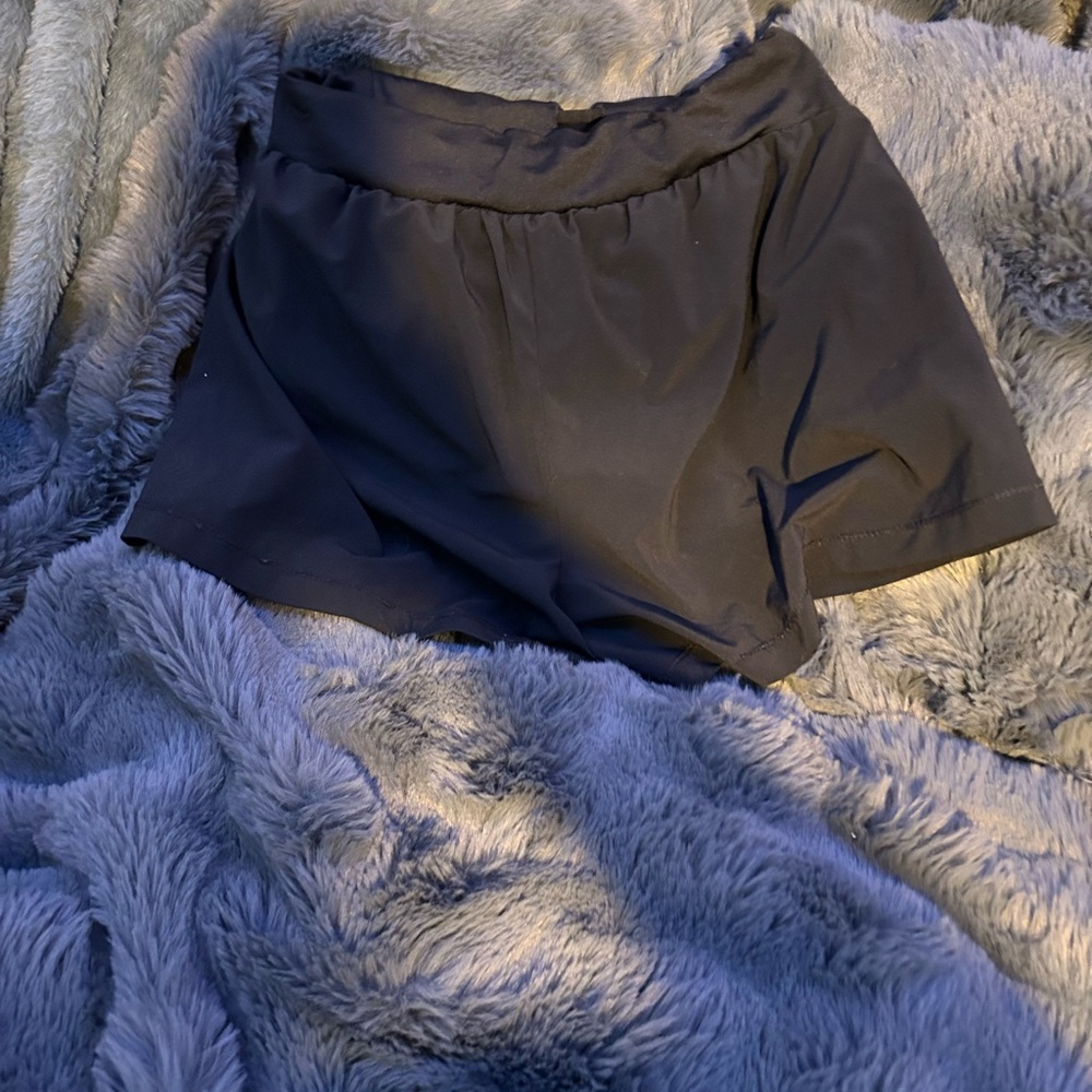 🖤Black All-In-Motion shorts
